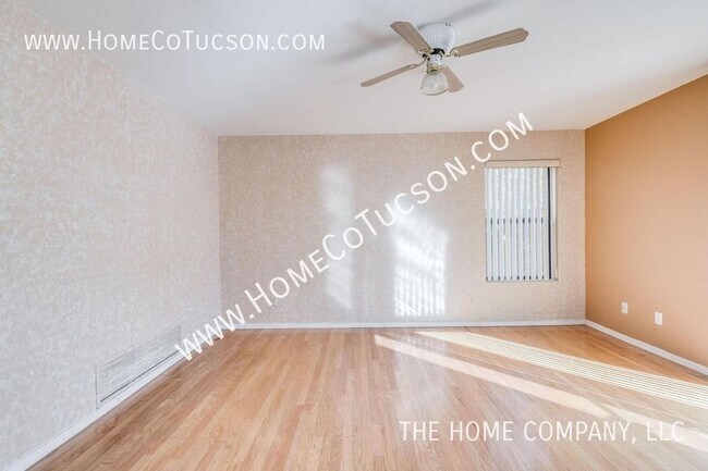 Building Photo - 7811 E Starbright Ct