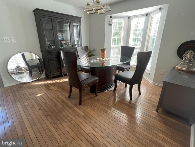 Building Photo - 301 Park Knoll