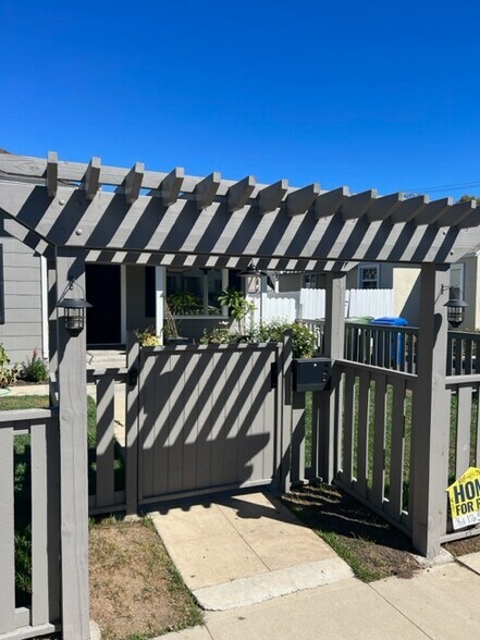 Building Photo - 22025 Galvez St