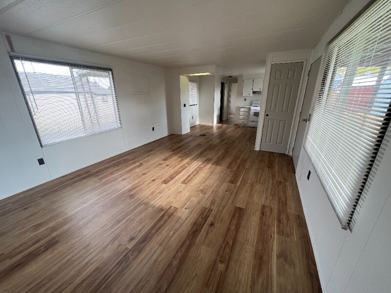 Building Photo - 84532 OR-11