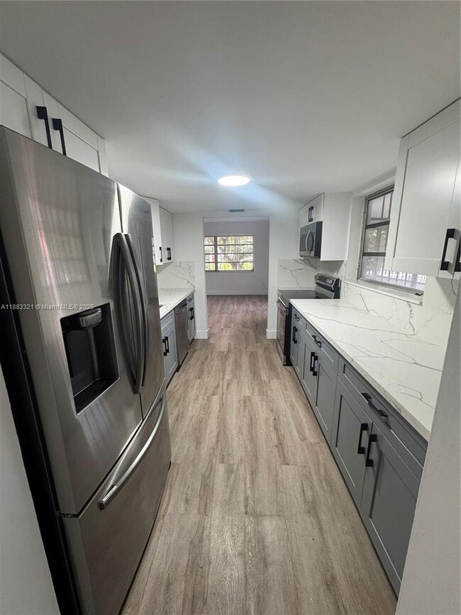 Building Photo - 3240 SW 22nd Terrace