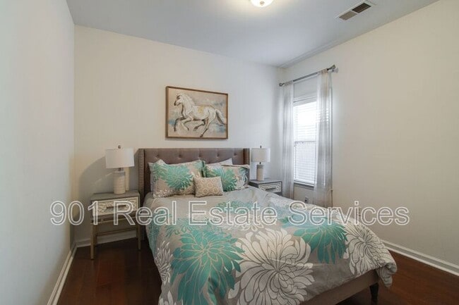 Building Photo - 1417 Island Town Dr