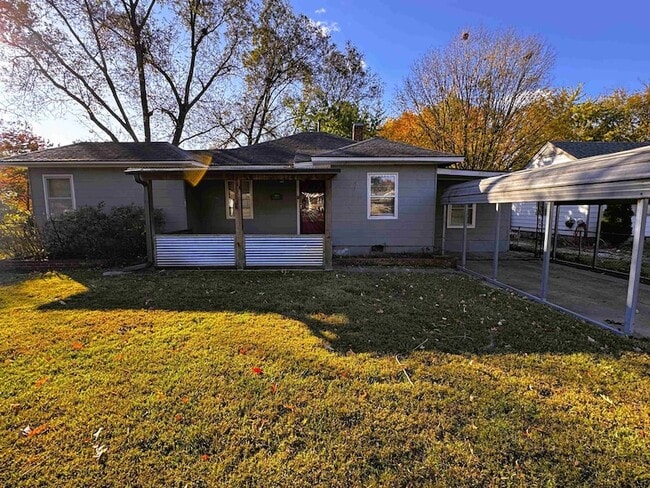 Primary Photo - 3829 Guernsey Ave