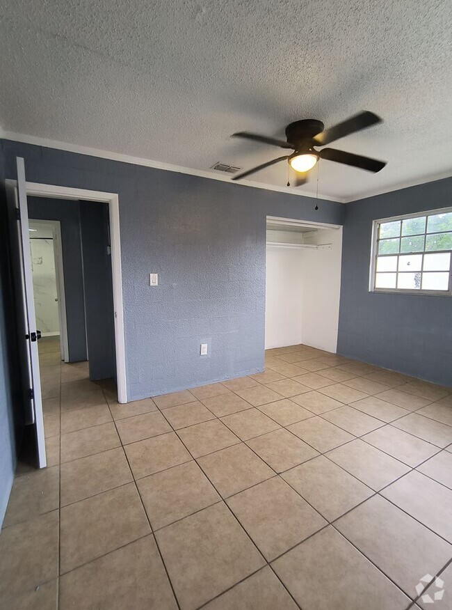 Building Photo - Newly Renovated 2-Bedroom Home for Rent in...