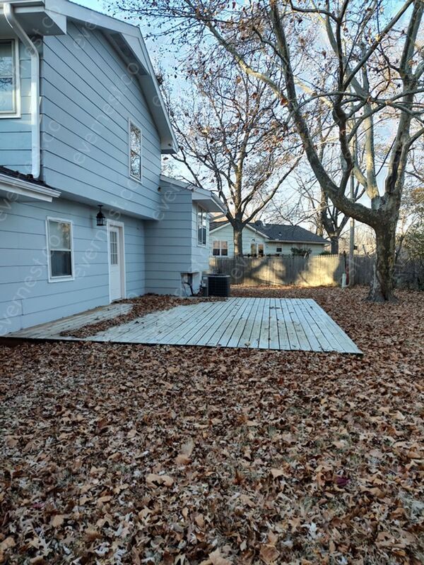 Building Photo - 916 Dorton Ln