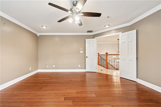 Building Photo - 1578 Lincoln Ave SE