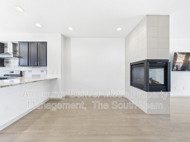 Building Photo - 15616 W Wesley Ave