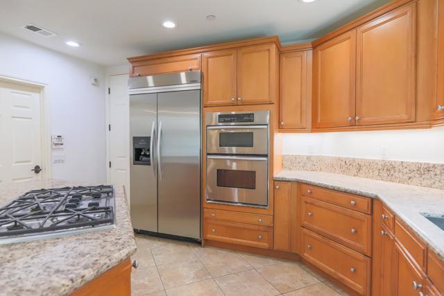 Building Photo - 415 N Cedros Ave