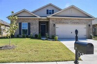 Building Photo - 307 Ivyleaf Dr NW