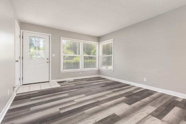 Building Photo - 1209 S 45th St