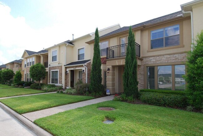 Building Photo - 2055 Spring Cedar Ln