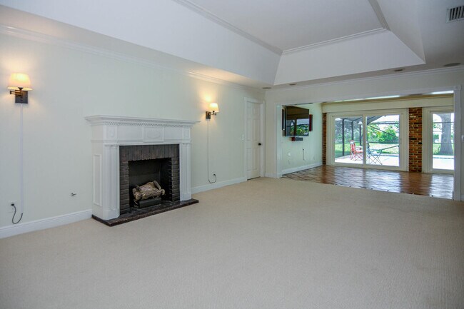 Building Photo - 3301 Embassy Dr