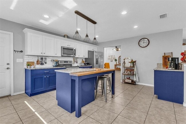 Building Photo - 37 Princeton Ln