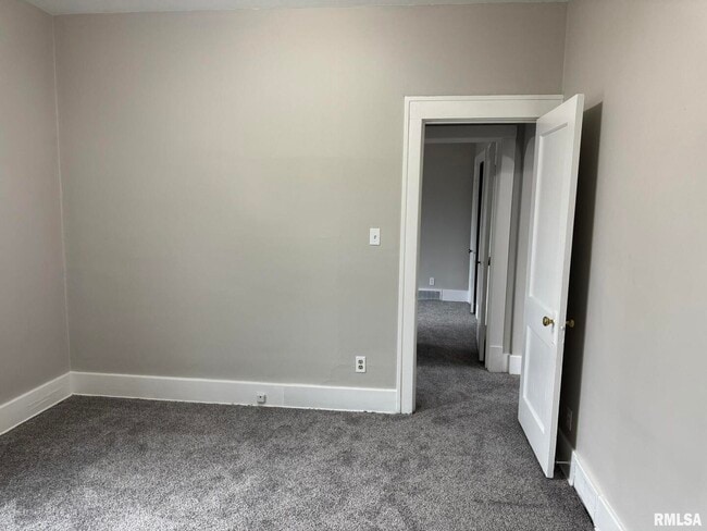 Building Photo - 3122 W Locust St