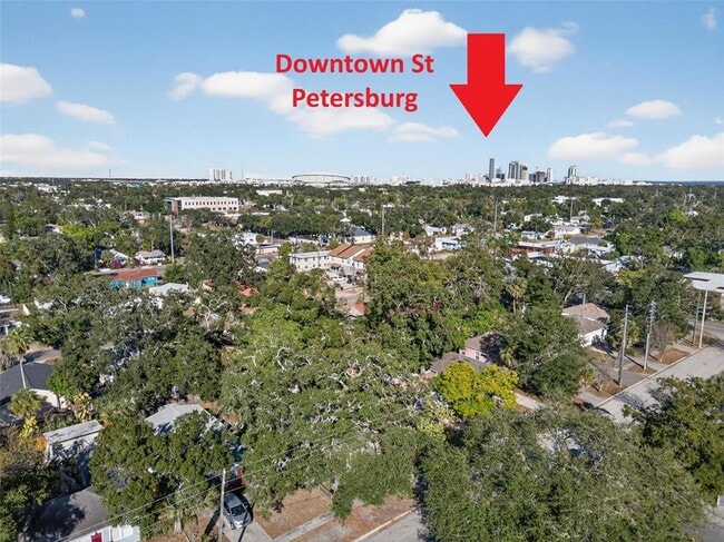 Building Photo - 2245 17th Ave S