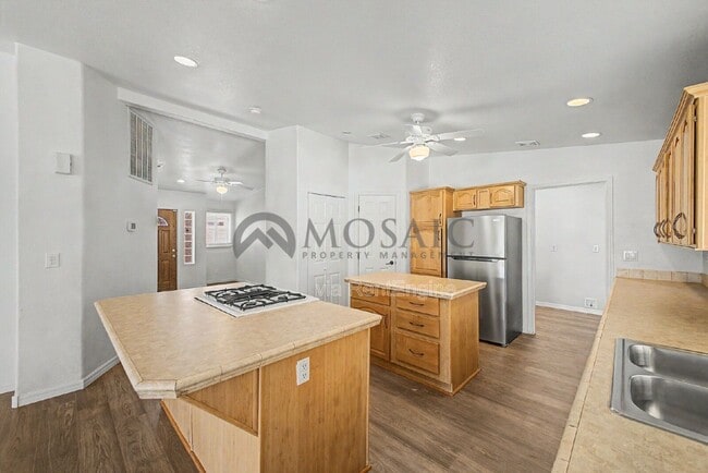 Building Photo - 1625 S 74th St