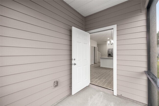 Building Photo - 3644 SE 37th Ct