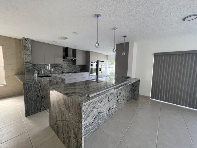 Building Photo - 13335 SW 144th Ter