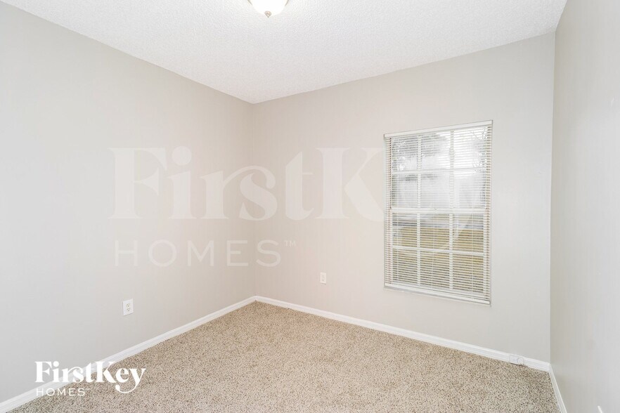 Building Photo - 1164 Schumann Dr