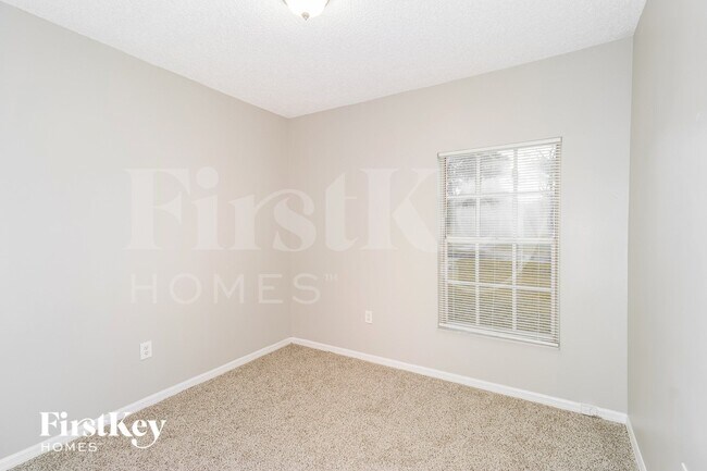 Building Photo - 1164 Schumann Dr