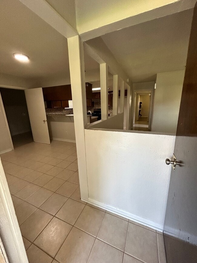 Building Photo - 7223 Valmont Dr