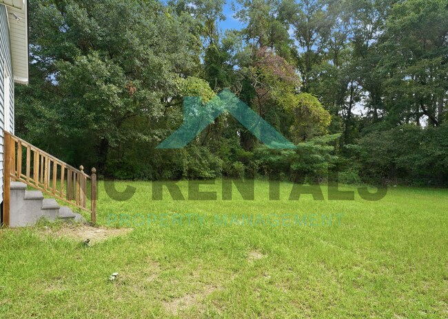 Building Photo - 141 Marthas Ln-