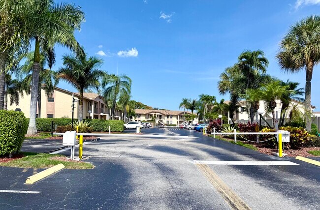 Building Photo - 9466 Boca Cove Cir