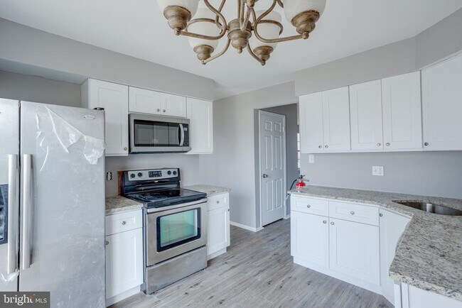 Building Photo - 101 Bayberry Ct