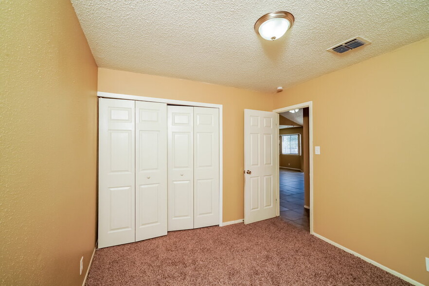 Building Photo - 7534 Rustic Trail