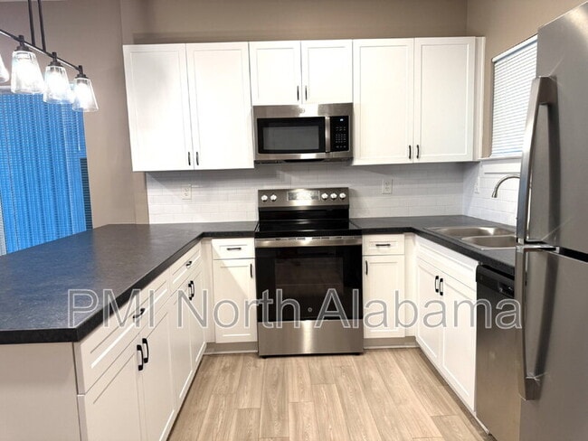 Building Photo - 401 Morring Rd