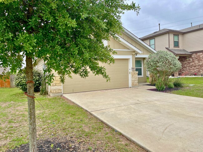 Building Photo - Modern 3 Bedroom Home with Office and Covered Patio in Marion