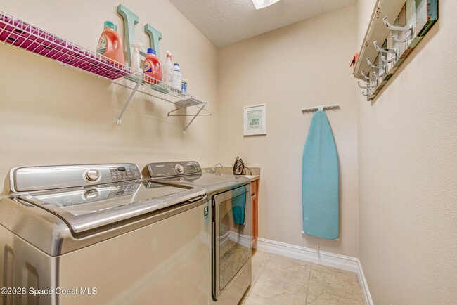 Building Photo - 7137 Vilano Ln