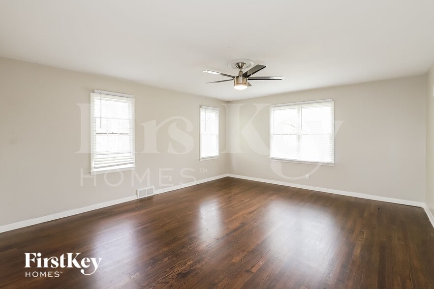 Building Photo - 8712 Marty Ln