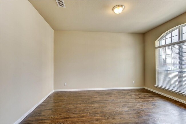Building Photo - 6100 Mickelson Way