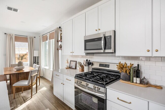 Building Photo - 10016 Thornapple Rd