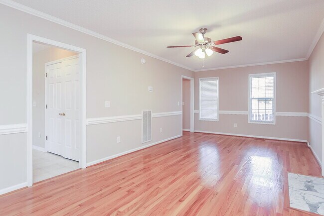 Building Photo - 1004 Open Field Dr