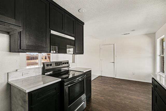 Building Photo - 1307 Lynnwood Dr