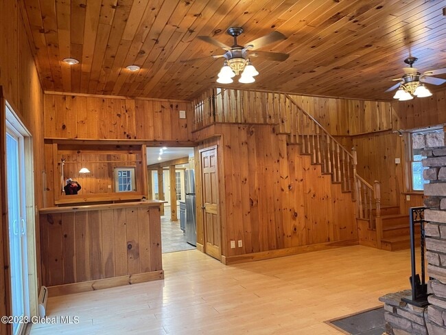 Building Photo - 20 Bear Brook Rd