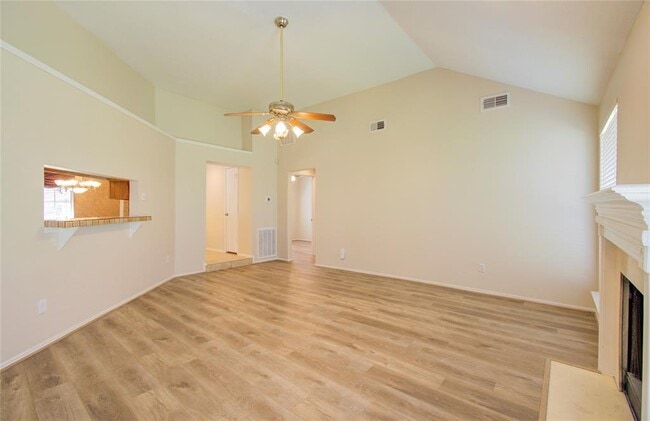 Building Photo - 11810 Stone Bridge Dr