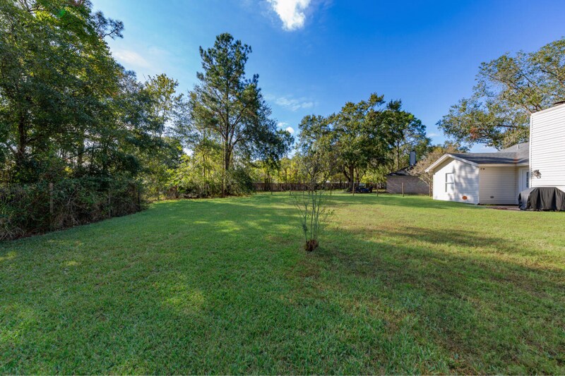 Building Photo - 3989 Hunters Lake Cir E