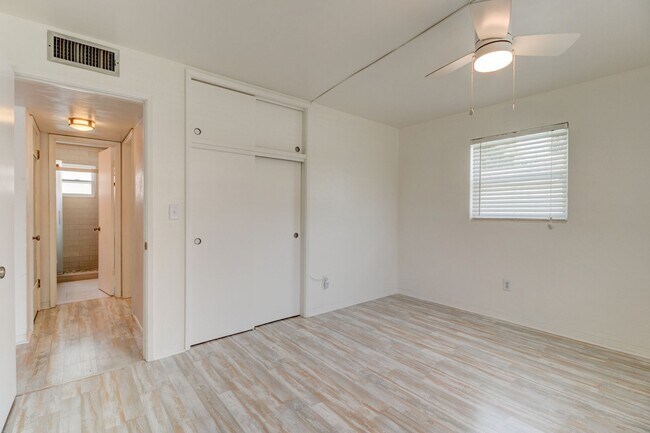 Building Photo - 2/1 Ormond Beachside Bungalow