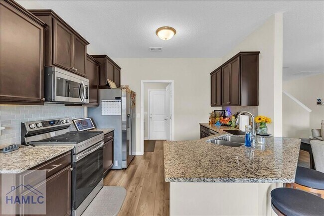 Building Photo - 36 Herty Ln