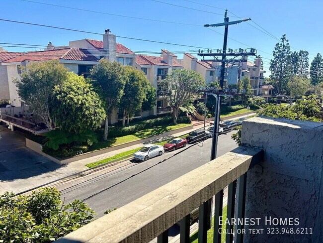 Building Photo - 8740 Tuscany Ave