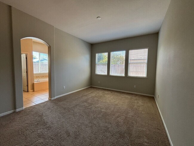 Building Photo - 9337 Oreo Ranch Cir