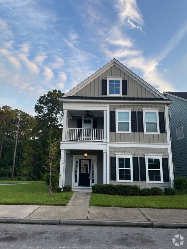 Building Photo - 430 Forsythia Ave