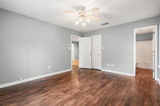 Building Photo - 9215 Webster Ln