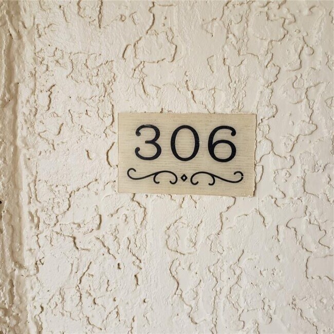 Building Photo - 6336 Buford St