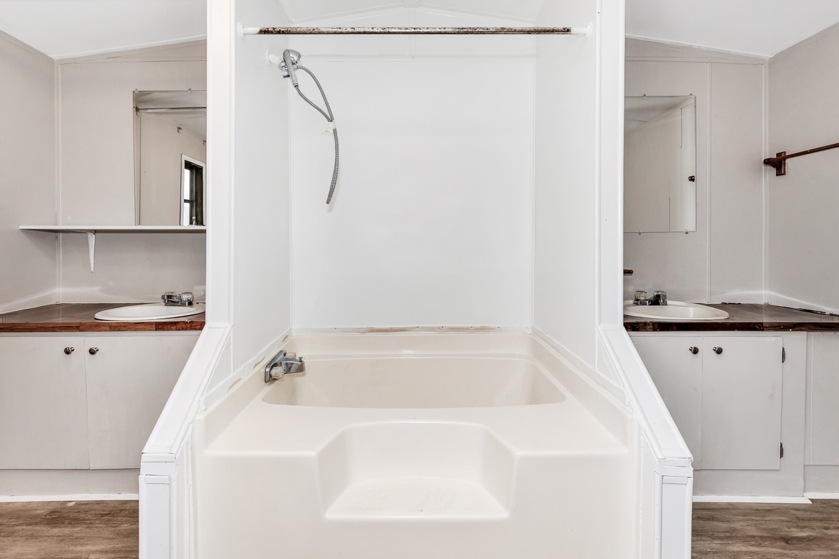 Building Photo - 2303 Highway 20