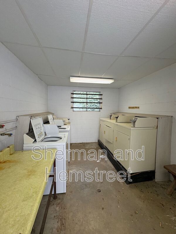 Building Photo - 2846 Walton Wy