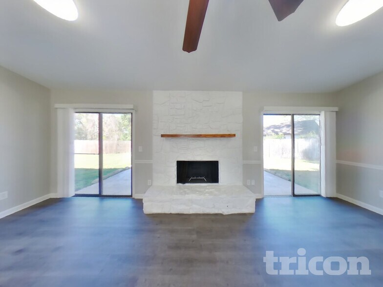 Building Photo - 3721 Foxcroft Rd